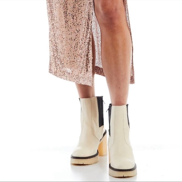 NEW FREE PEOPLE James Chelsea Boots White Leather Chunky Gum Sole - Picture 9 of 16